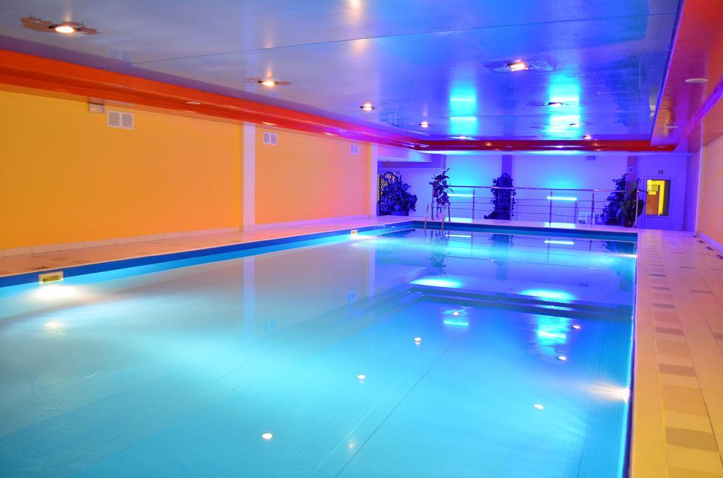 Hotel Mikorzyn Slesin (Greater Poland) Ngoại thất bức ảnh