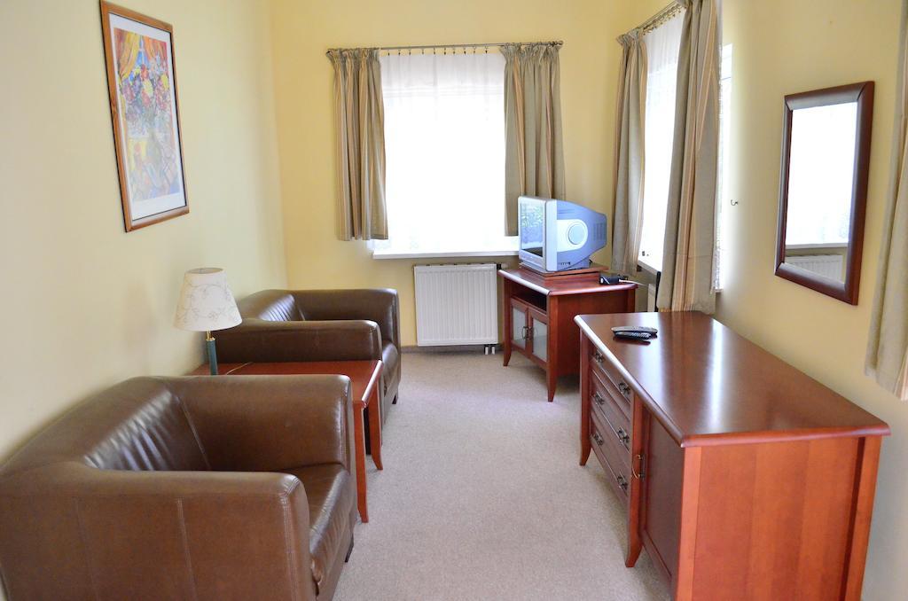 Hotel Mikorzyn Slesin (Greater Poland) Phòng bức ảnh