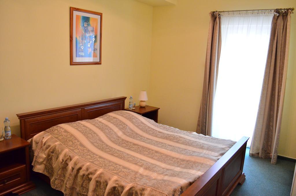 Hotel Mikorzyn Slesin (Greater Poland) Phòng bức ảnh